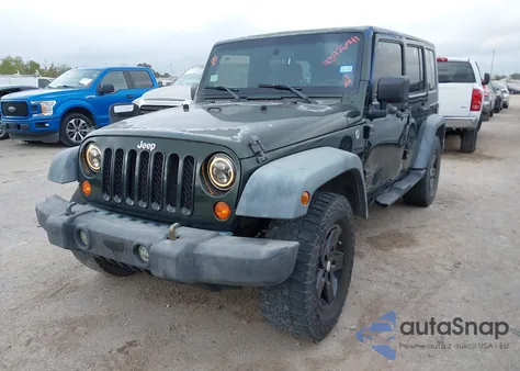 2010 Jeep Wrangler Unlimited Sport из США, поврежденный, VIN 1J4HA3H15AL124726